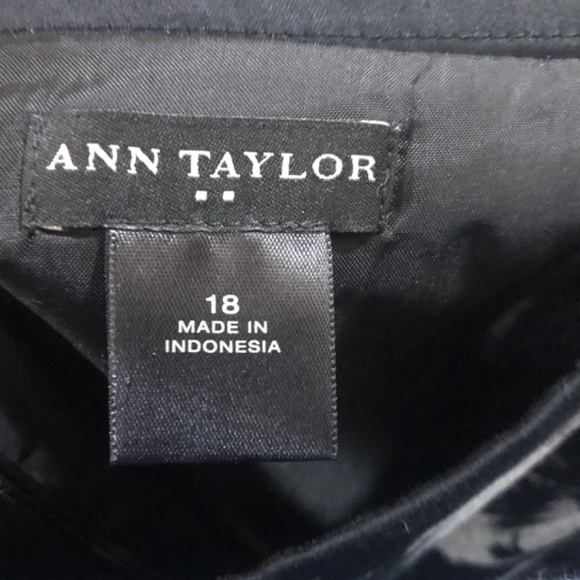 Ann Taylor black and white floral skirt fully lined size 18 - Picture 3 of 3